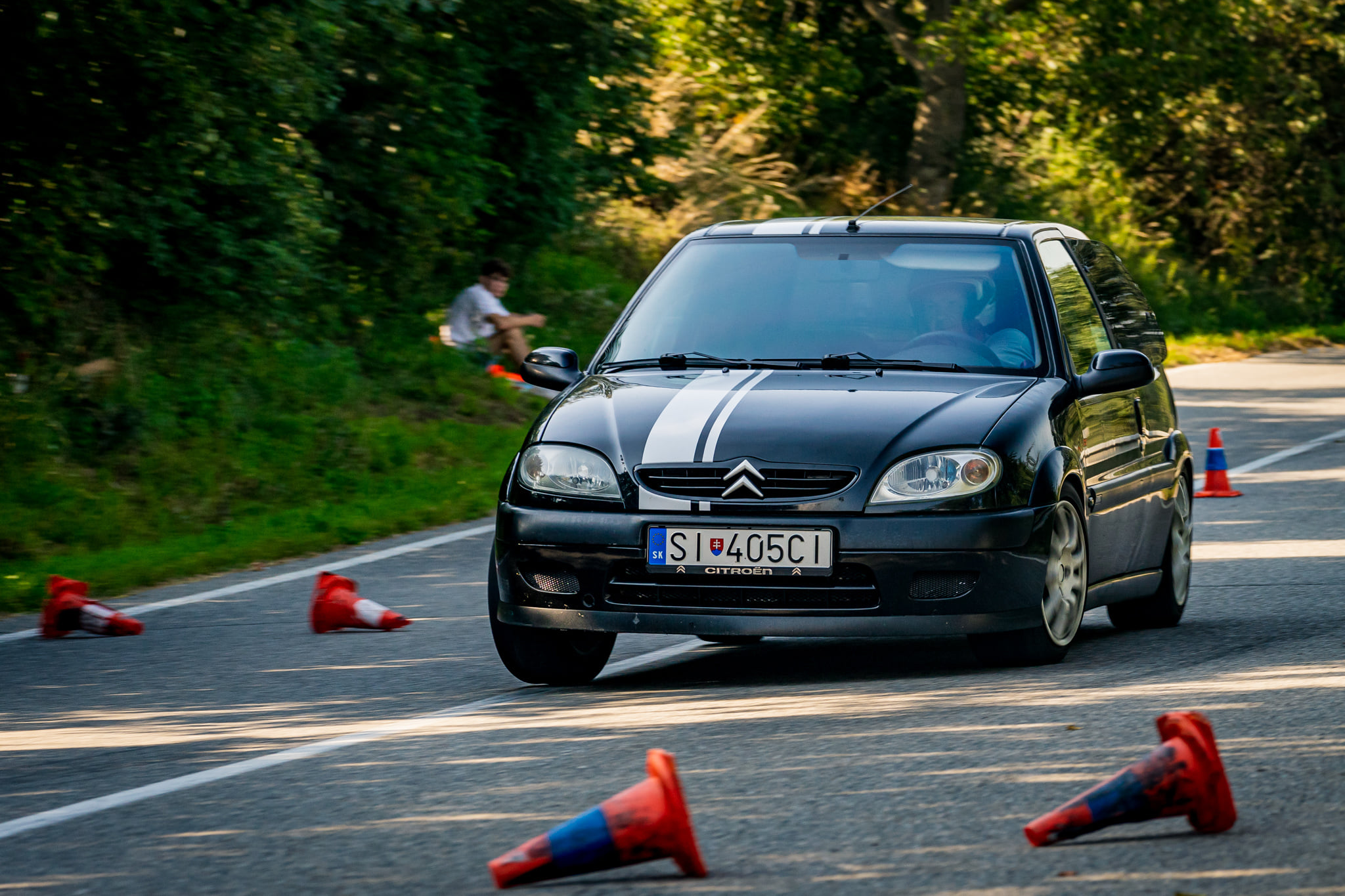 Automobilový závod a omezená otvíračka (přelom záží – říjen)